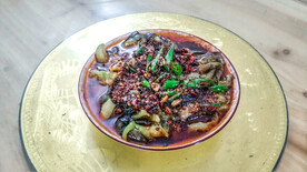 客家菜肴油辣肥茄