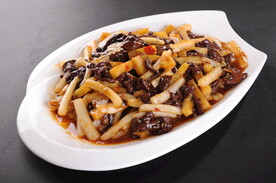 松蘑白菜土豆条