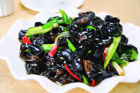 香葱拌木耳元