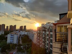 夏天的城市日落