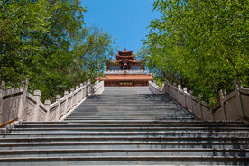 白塔山公园 黄河第一阁