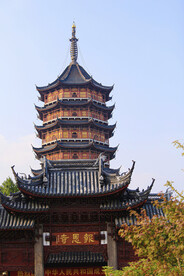 寺庙宝塔