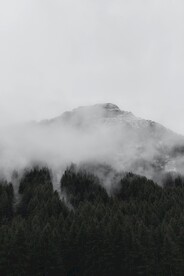 山岭 