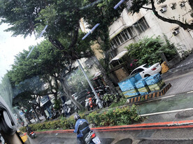 城市雨景