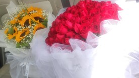 红玫瑰花束 向日葵花束