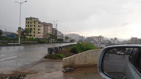 汽车后视镜看外面