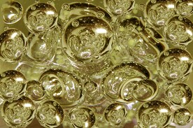 金色水泡