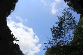 蓝天白云 张家界