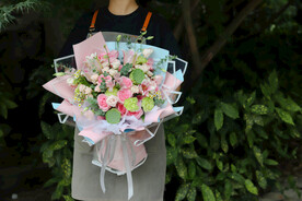 粉绿色系莲蓬混合花束