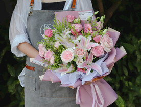 粉色系百合玫瑰混合花束