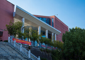 湖北汽车工业学院