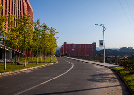 湖北汽车工业学院