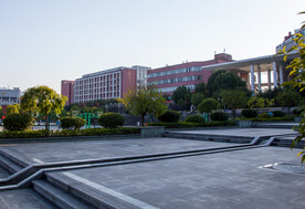 湖北汽车工业学院