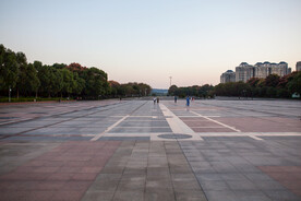岳阳南湖广场