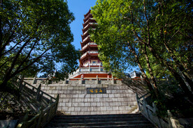 岳阳圣安寺景区 岳阳塔
