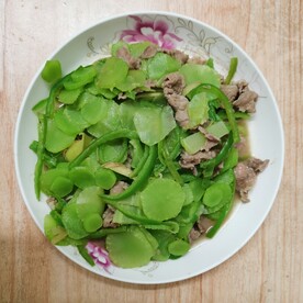 莴笋炒肉片
