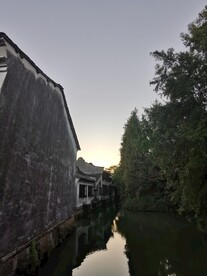 乌镇水光