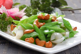 西芹百合炒腰果