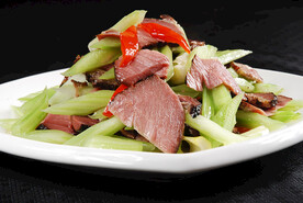 西芹炒腊肉