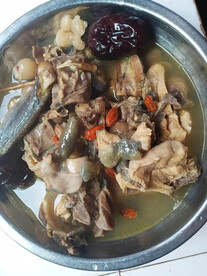 枸杞大枣烧鸡肉