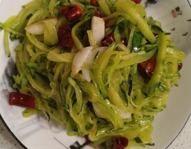清炒三月瓜