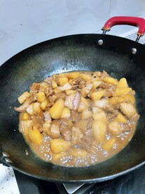 土豆炒鸡肉