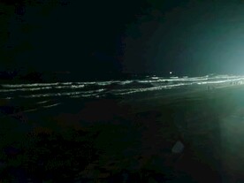 海滩黑夜