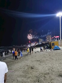 夜晚双月湾海边