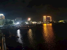 双月湾港口夜色