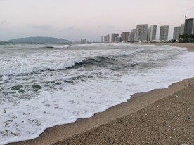 双月湾大海海浪海潮