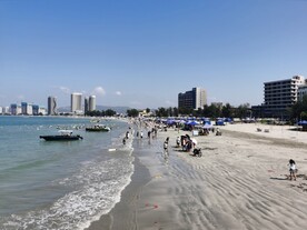 双月湾海滩风景