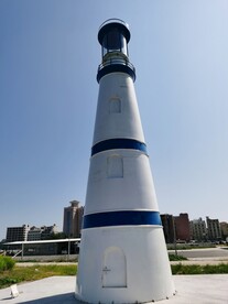 双月湾 白色灯塔