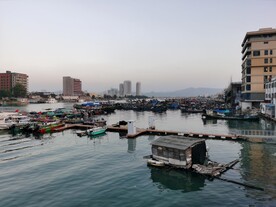 双月湾海港风光
