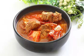 泡菜脊骨汤