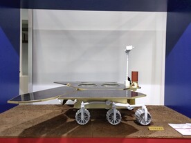 祝融号火星车模型展品