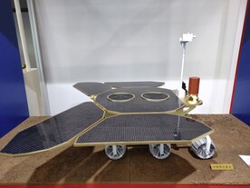 祝融号火星车模型展品