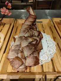 精致美味午饭切片酱肉卤肉