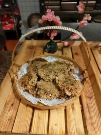 精致美味午餐菜肴油炸米制品