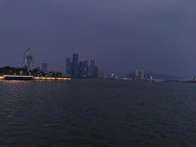  海边摩天轮