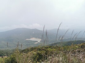 爬山 