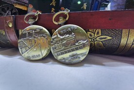 南京长江大桥夫子庙铜饰纪念品
