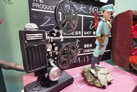 放映机电影拍摄打板八路军公仔