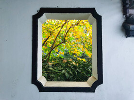 南方园林建筑窗格风景