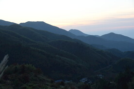 翻山越岭