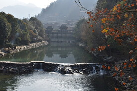 西江千户苗寨河流瀑布