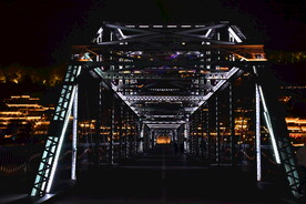 兰州地标中山桥黄河铁桥夜景