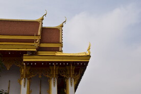 白马寺泰国佛殿苑泰式风格雕饰