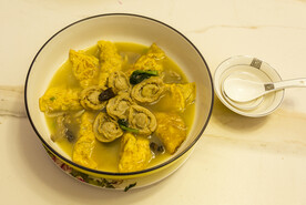 鲍鱼鸡蛋饺子汤