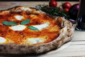 披萨