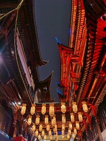 上海豫园灯会复古中式建筑花灯